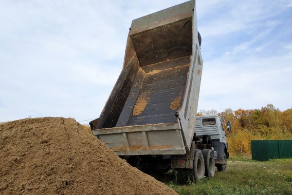 Topsoil Delivery in Yorba Linda