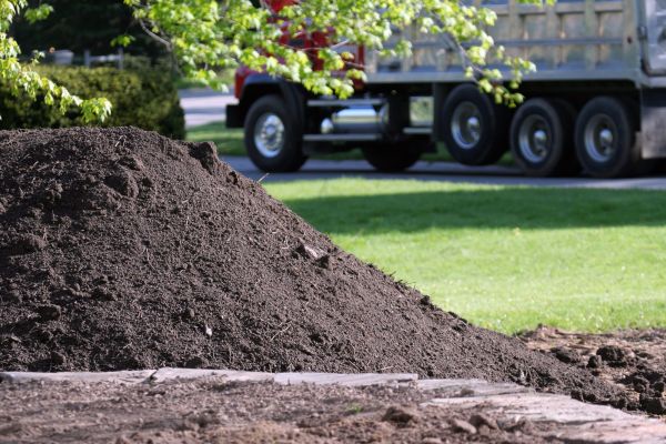 Yard Dirt Delivery in Yorba Linda
