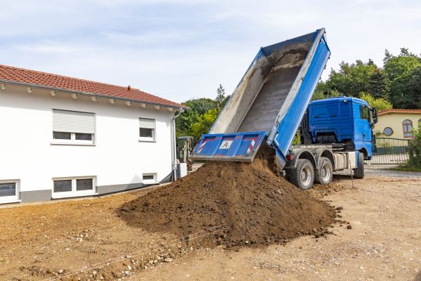 Garden Dirt Delivery in Yorba Linda