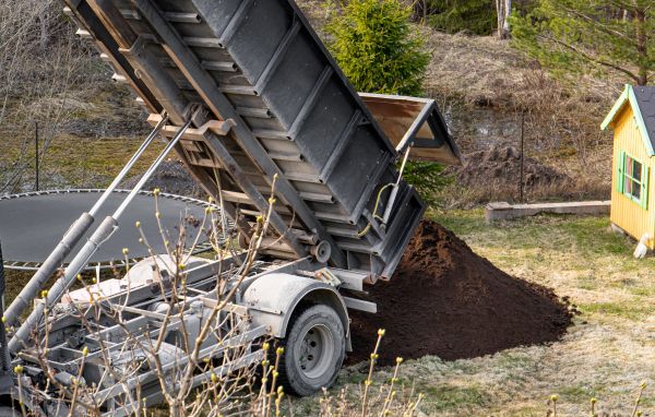 Yard Soil Delivery in Yorba Linda