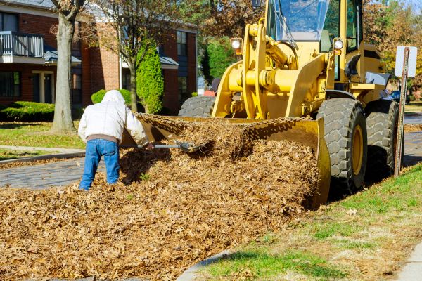 Mulch Hauling in Yorba Linda