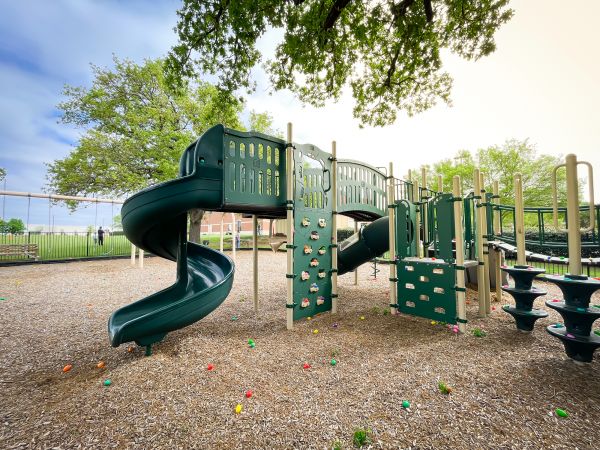 Playground Mulch Service in Yorba Linda