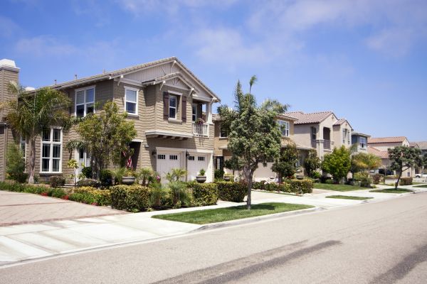 Neighborhood Landscaping in Yorba Linda